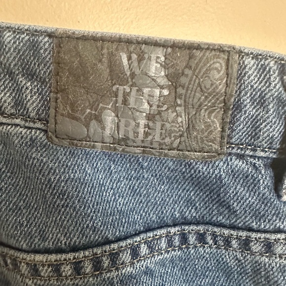 EUC We The Free Augusta Barrel Jeans Grey Skies Size 32 - Picture 10 of 12